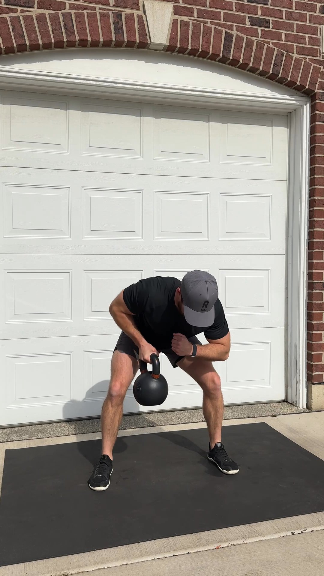 let’s get yoked with 1 bell (30 minute full-body pump)