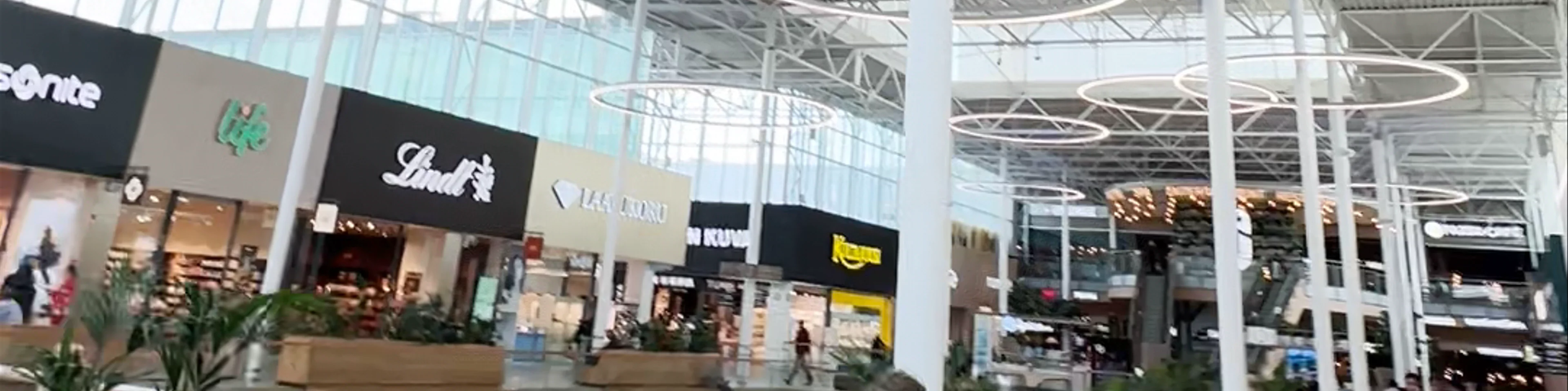 Shopping Centre Jumbo-Flamingo
