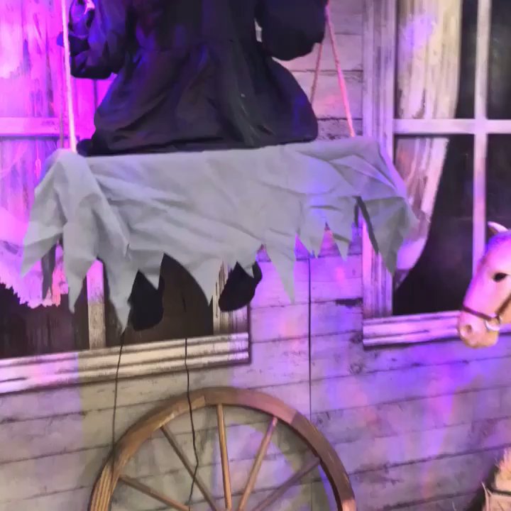 Spirit Halloween - Wigs Near Me - Pico Rivera, California