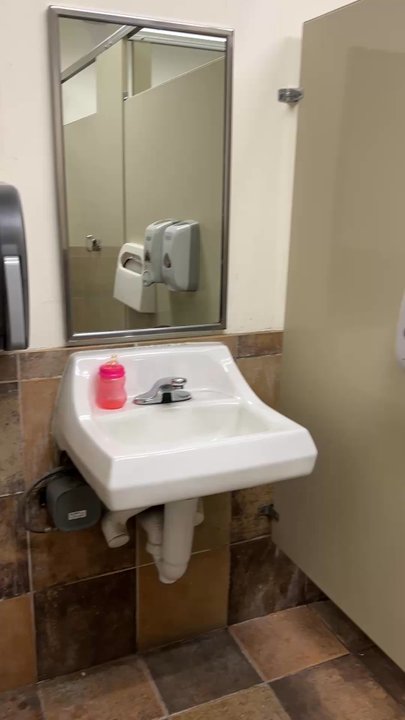 TJ Maxx - Grossest TJMaxx or slevin bathrooms yet. Wanted to puke it couldn't be worse - Discount Store Near Me - Jacksonville, Florida