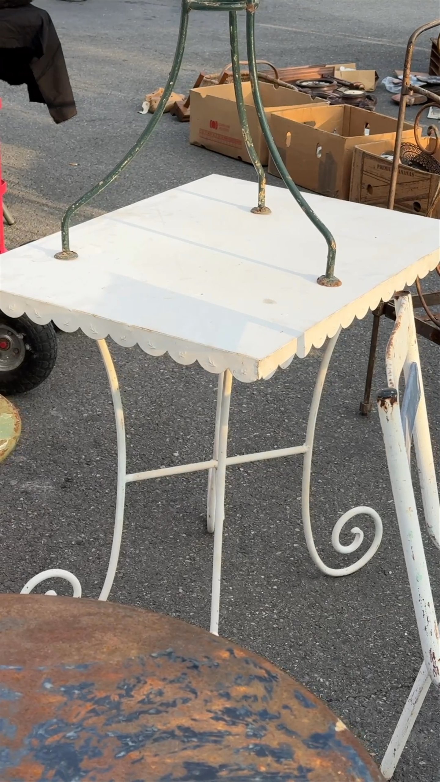Outdoor Pedestal Table