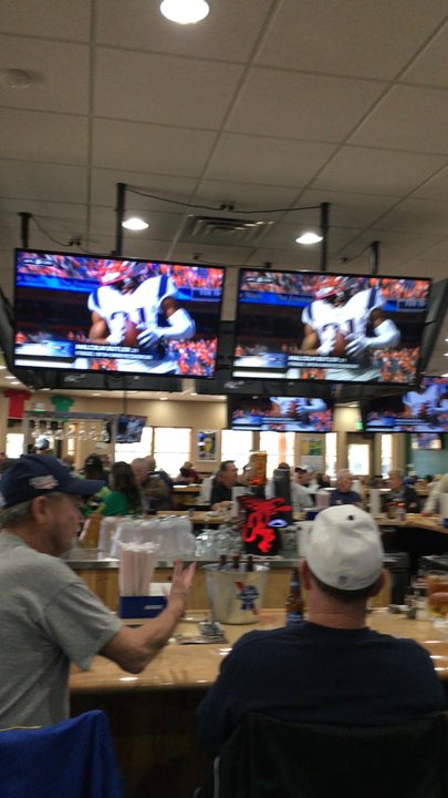 Gator's Dockside Brownwood - They have plenty of TVs - American Near Me - The Villages, Florida