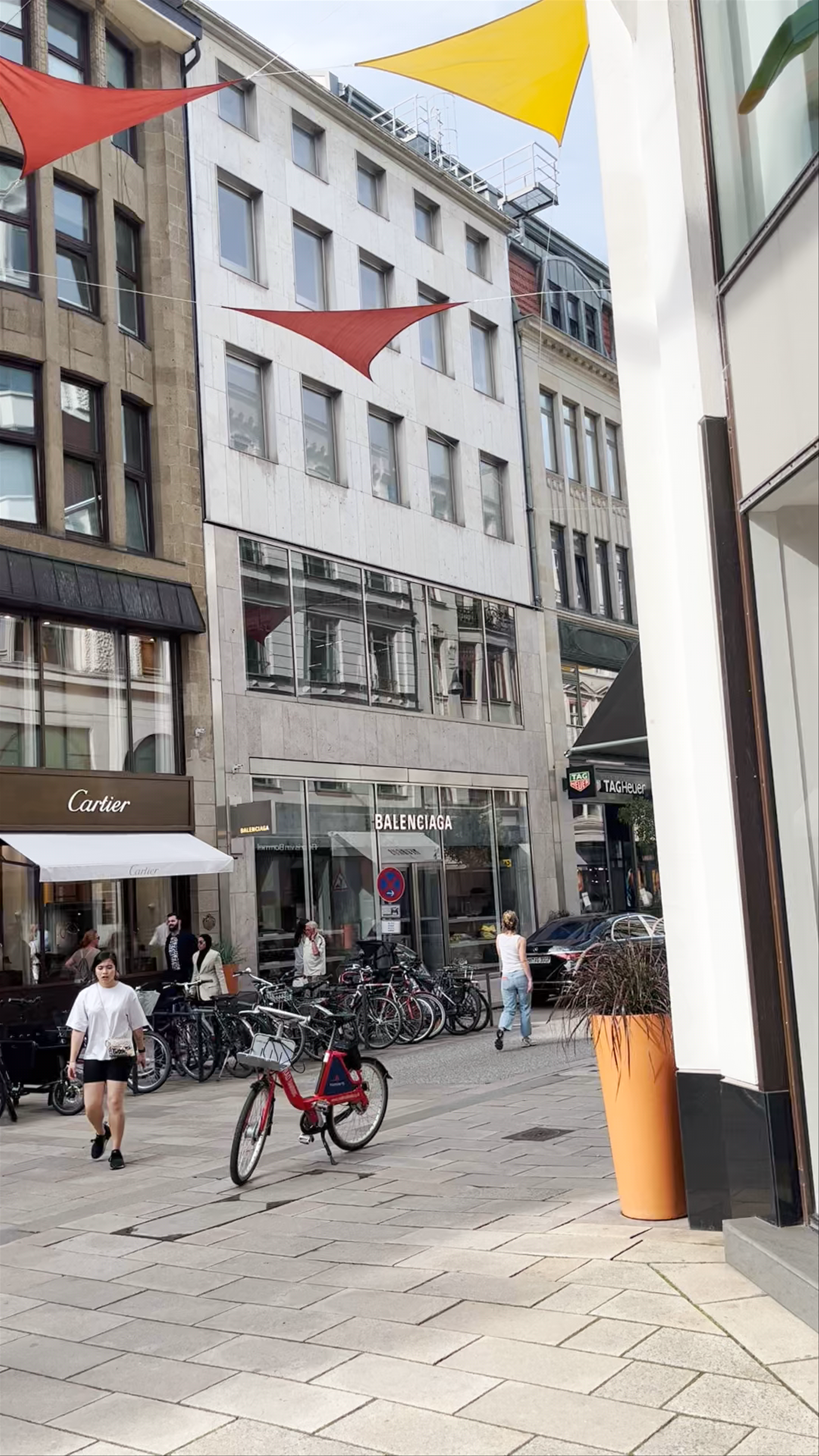 Luxury Shopping and Chic Streetscape at Poststraße, Hamburg