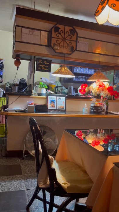 Lac Hong - Stylish, clean, comfortable with relaxing Vietnamese music.  Felt like I was at home and the service was outstanding - Vietnamese Near Me - Paris, 75