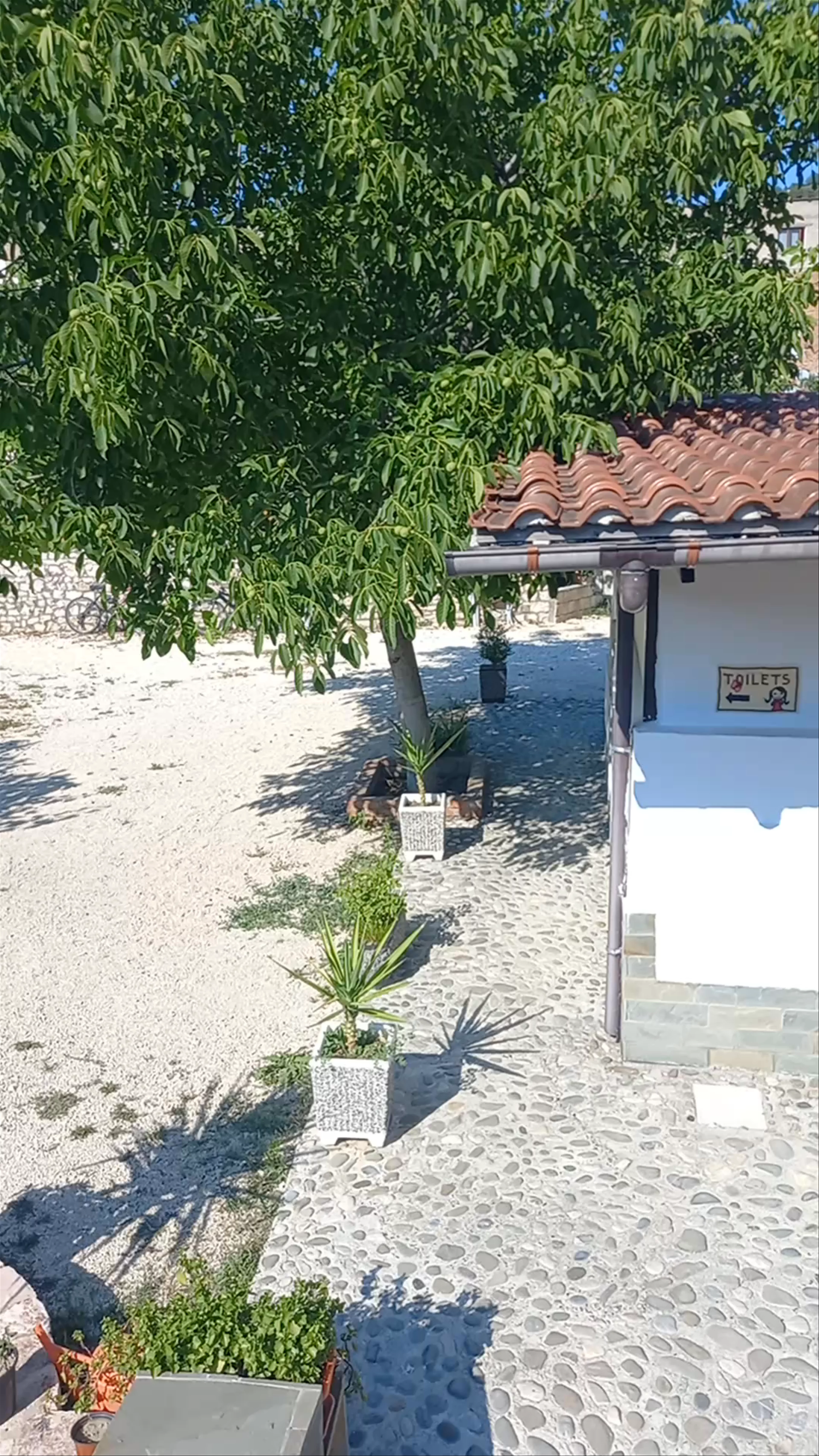 River Side Camping, Rruga Staver Naco, Berat
