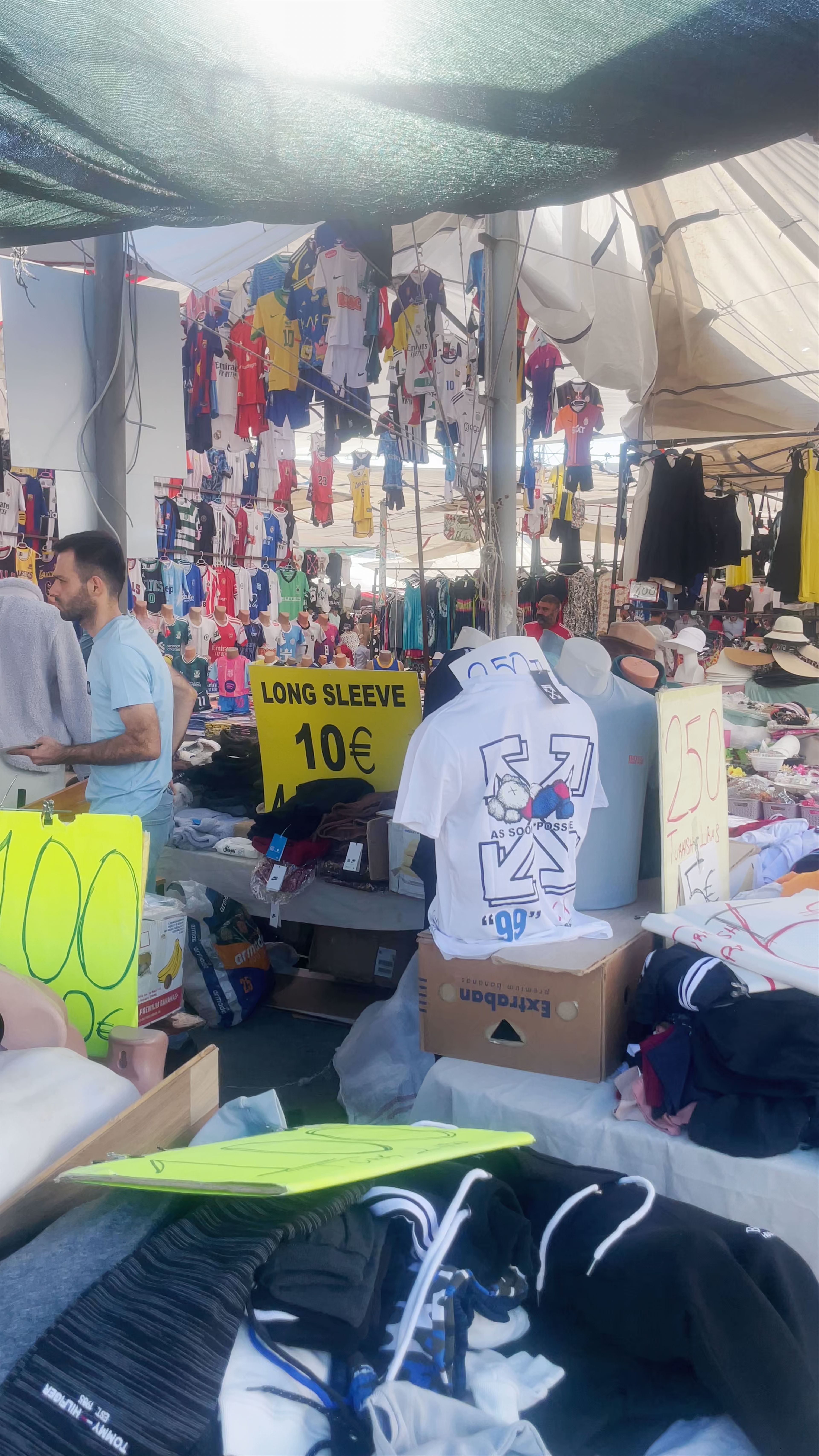Turgutreis Cumartesi Pazari: Colorful Market Vibes in Bodrum