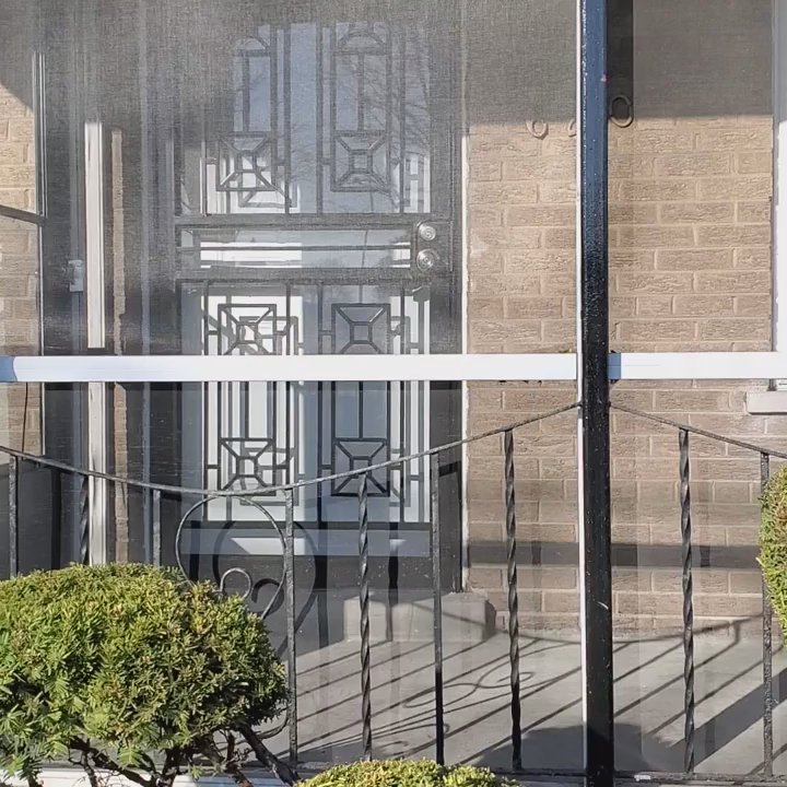 Riley's Window Cleaning Service - Residencial window and Screen cleaning - Window Washing Near Me