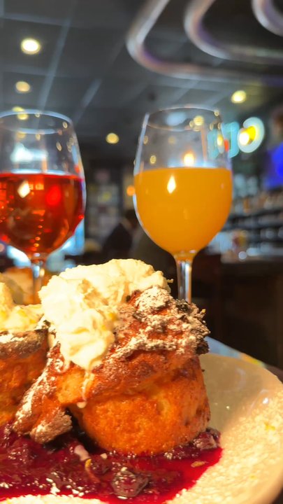Burger Bar Chicago - Berry Blue Crossiant French Toast - Burgers Near Me - Chicago, Illinois