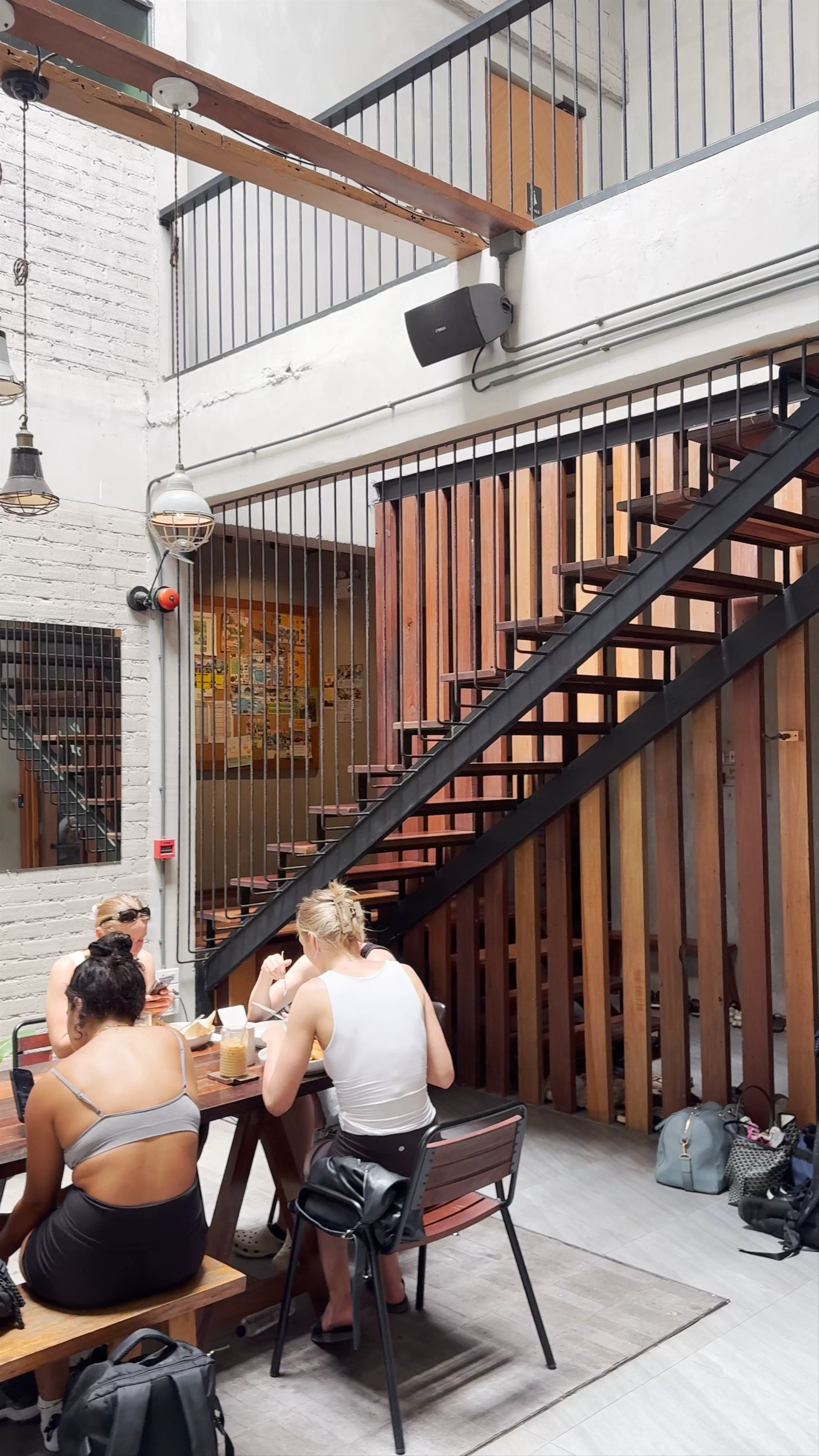 TAN Hostel x Cafe