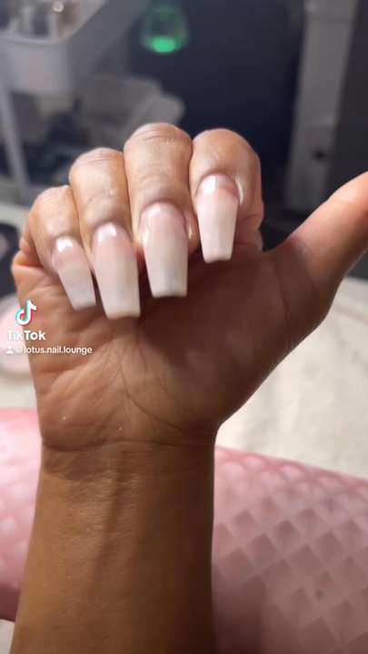 Lotus Nail Lounge - Nail Salons Near Me - Coon Rapids, Minnesota