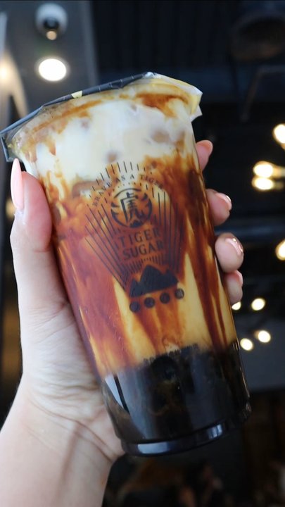 TIGER SUGAR - Black Sugar Cafe Latte with Cream Mousse @tiffhuangry - Bubble Tea Near Me - Duluth, Georgia