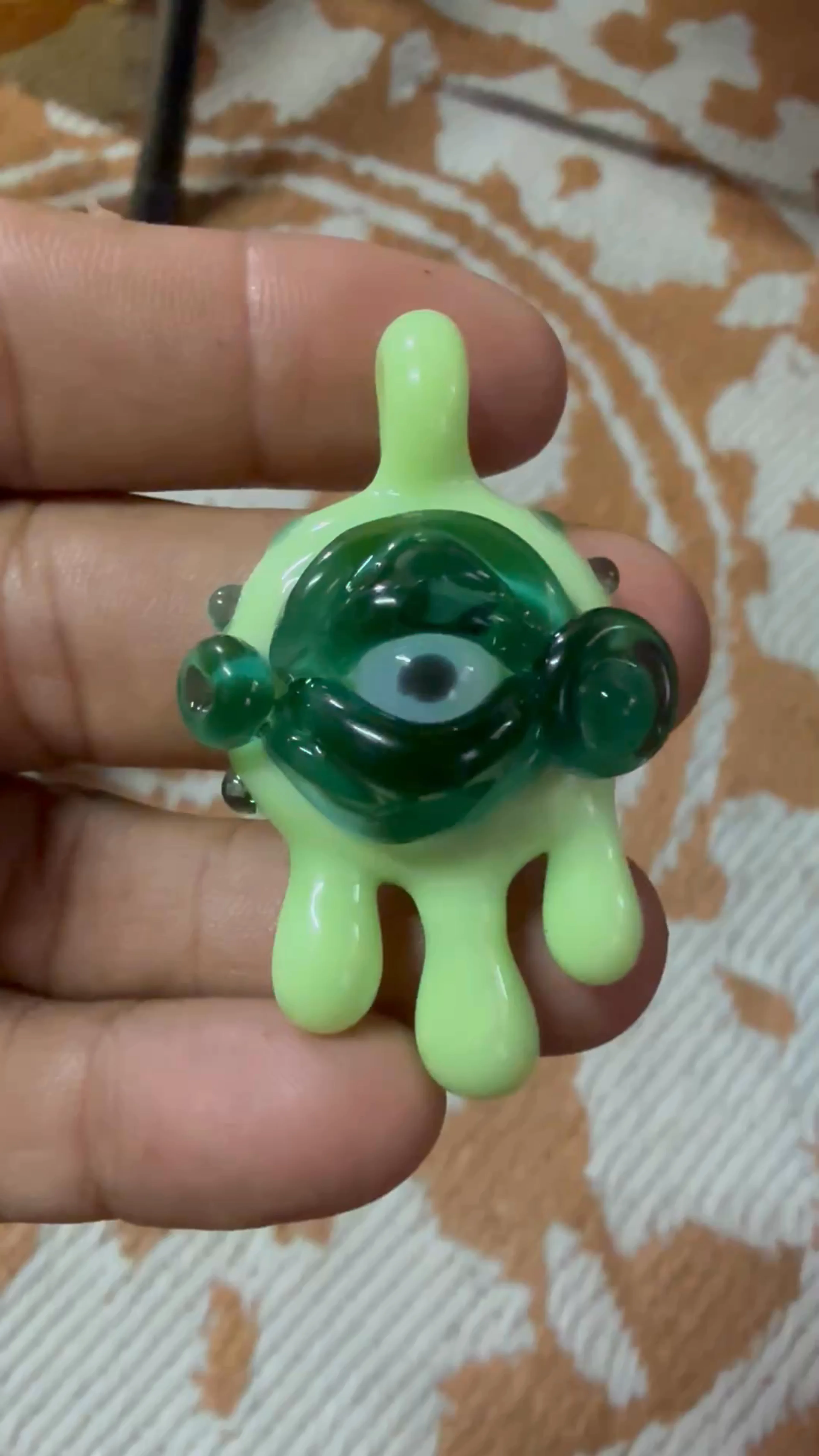 Preview pic of Slime Glass 710 Dripping Pineal Pendant