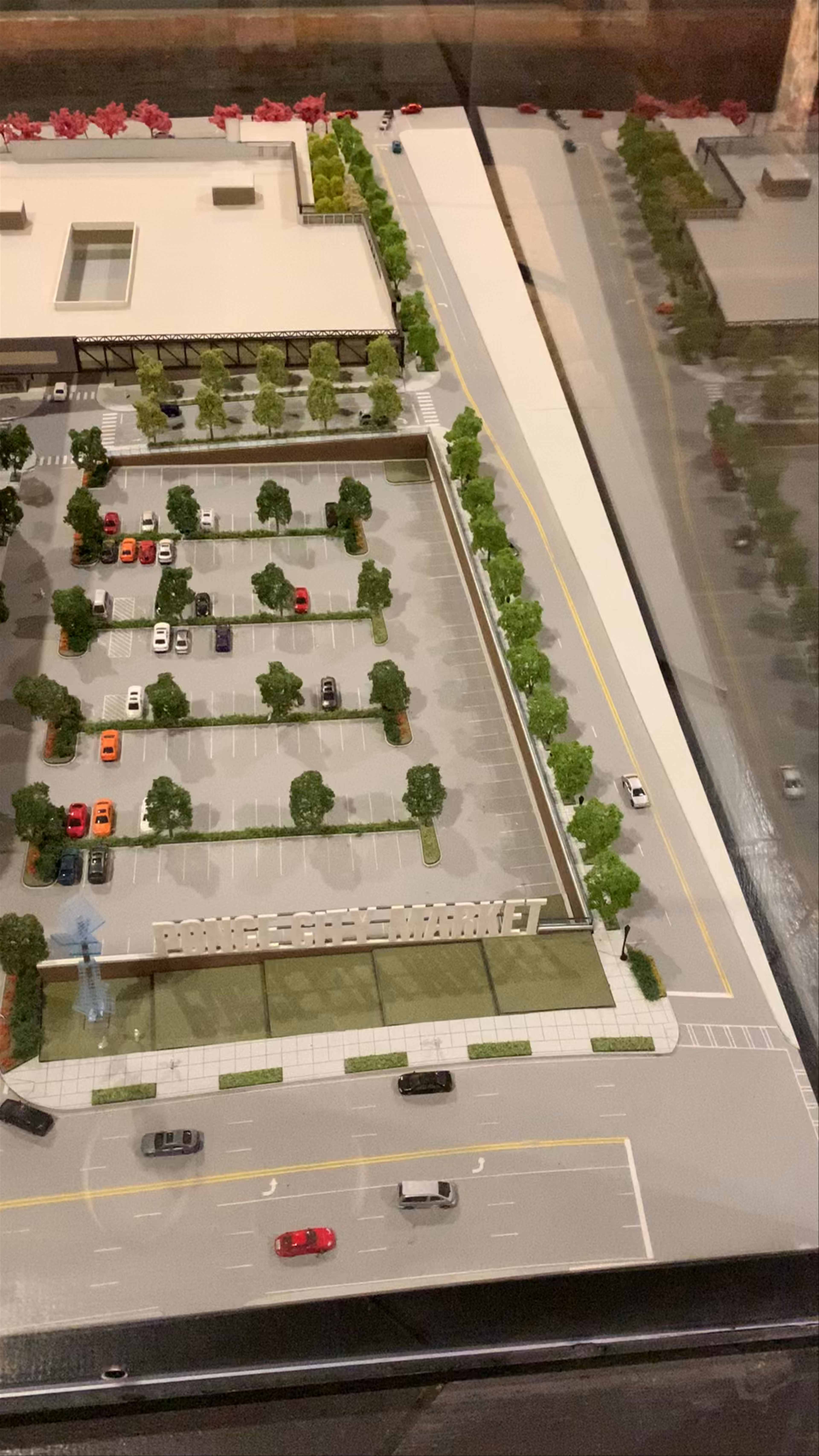Exploring Ponce City Market: Atlanta’s Urban Marketplace Experience