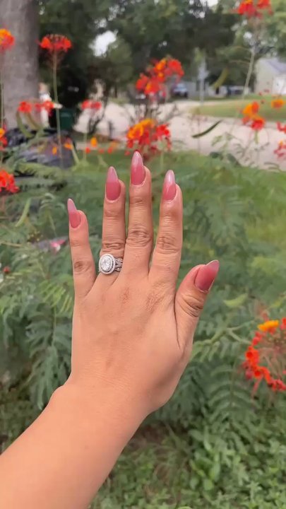 Stella Nails and Spa - Love, love, love - Nail Salons Near Me - Converse, Texas