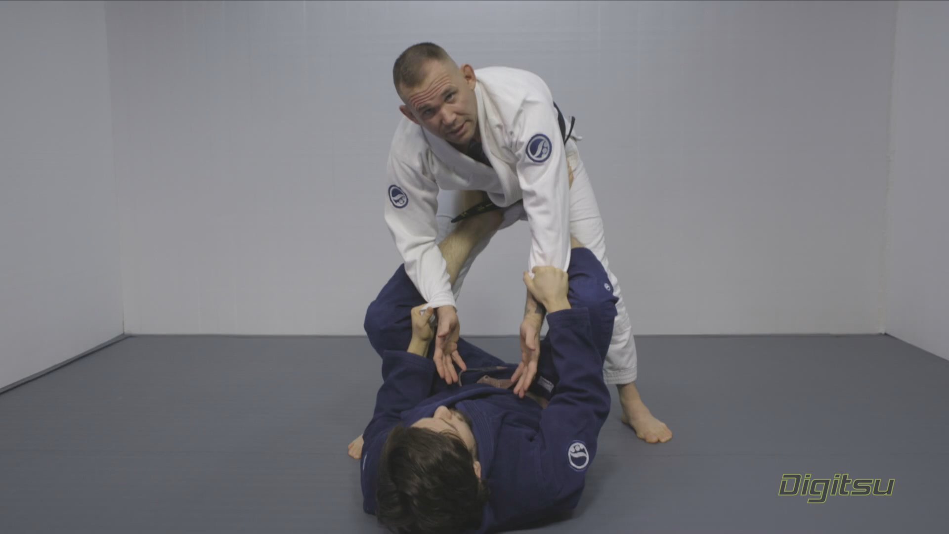 Grip Fighting - Guard Passing