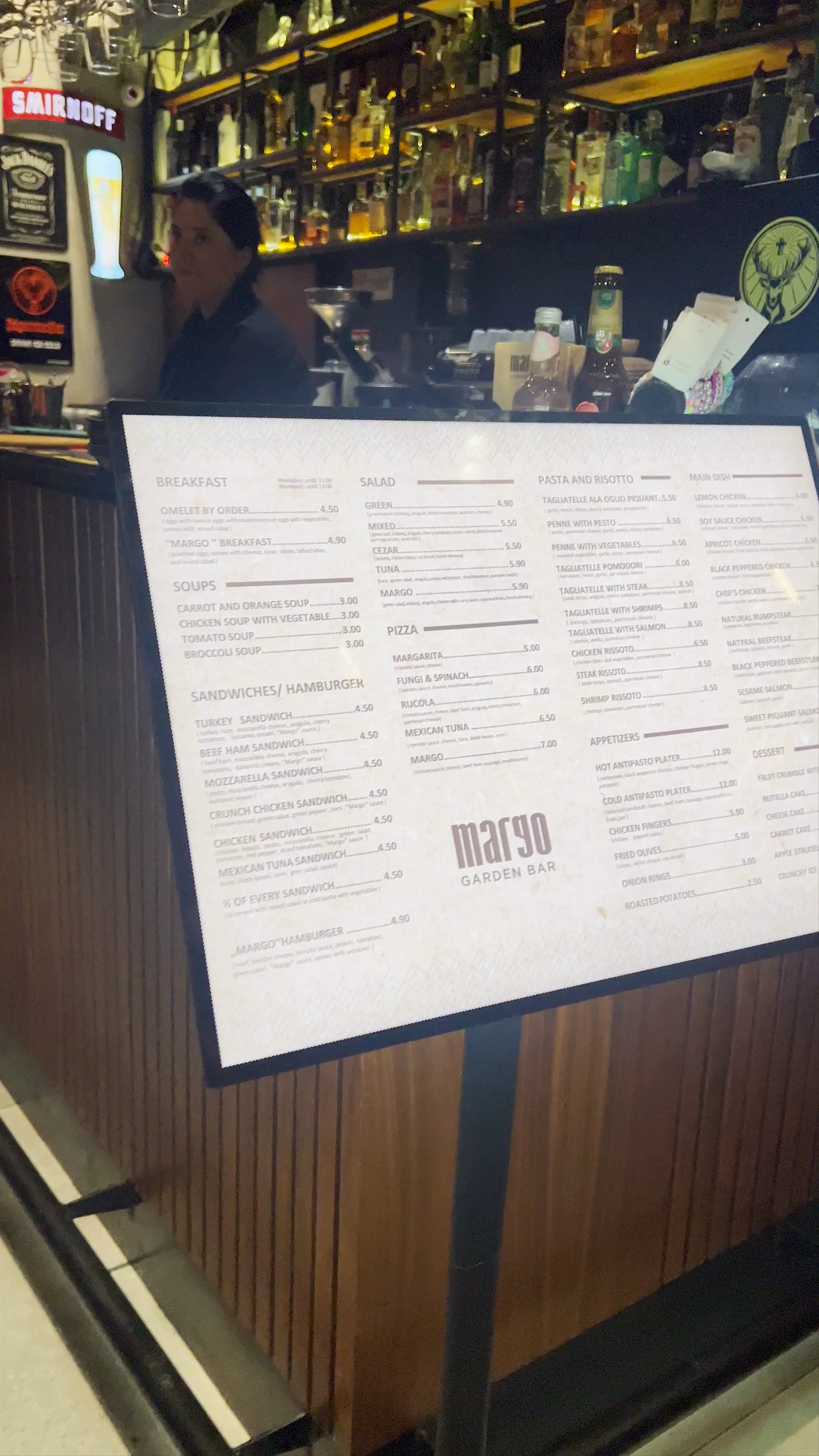 Margo Garden Bar, Fehmi Agani, Pristina