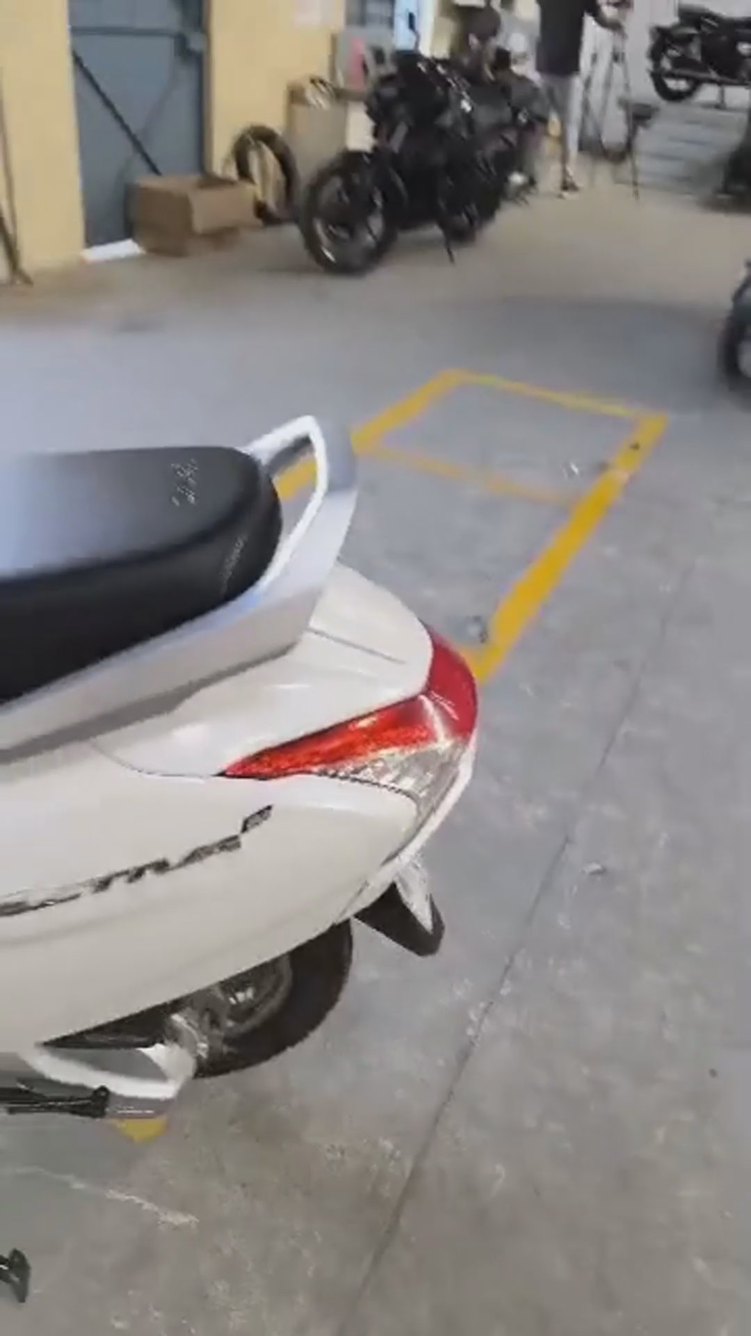 Walk-around video thumbnail