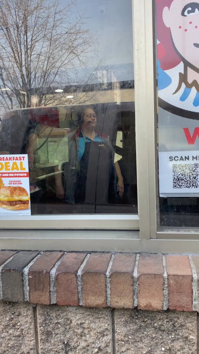 Wendy's - This filthy person is Susan she is one of the Managers at Wendy's 2700 N Dirksen Parkway  she called me a N***er - Fast Food Near Me - Springfield, Illinois