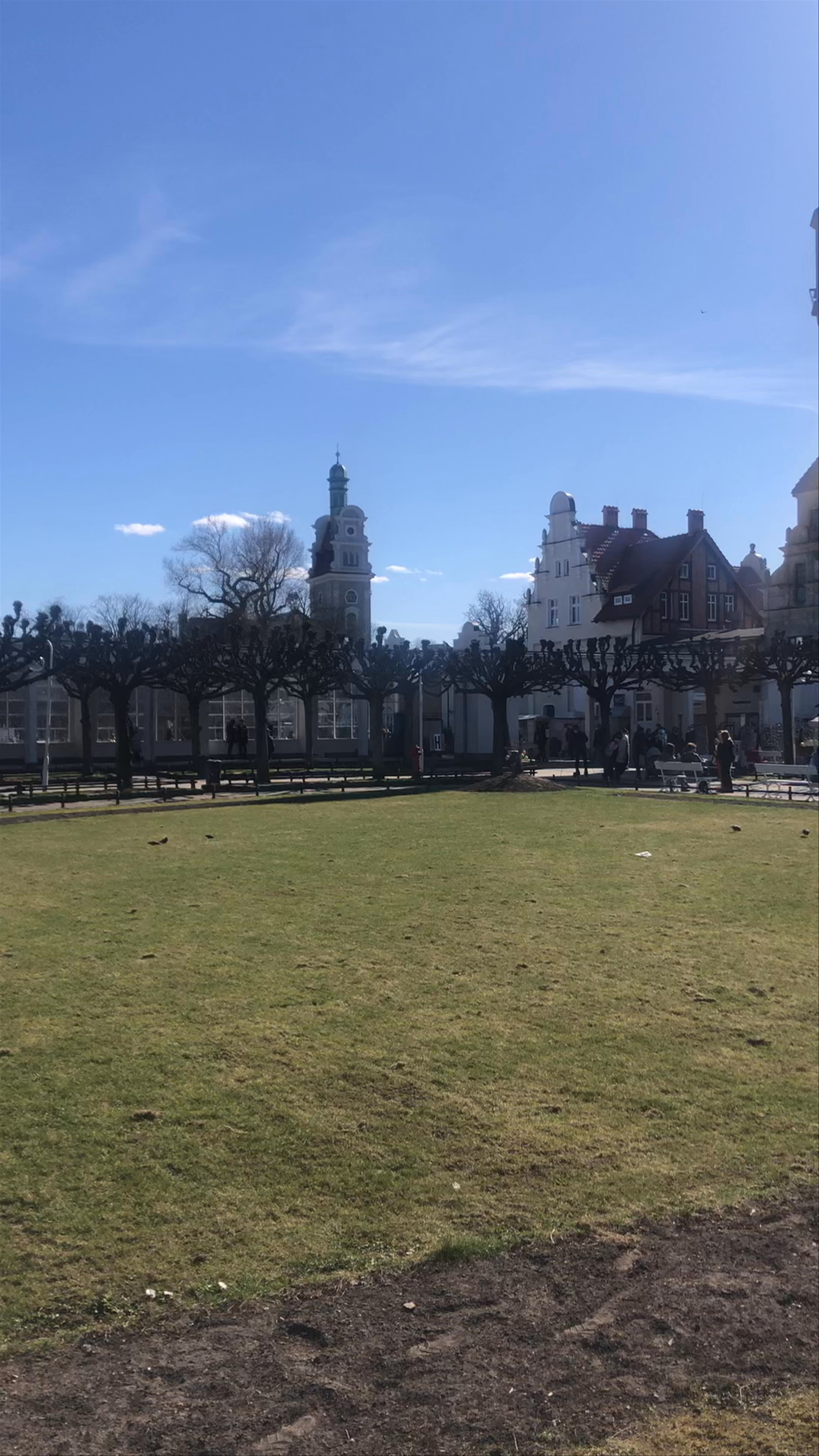 Sunny Stroll Through Sopot’s Charming Seafront Park