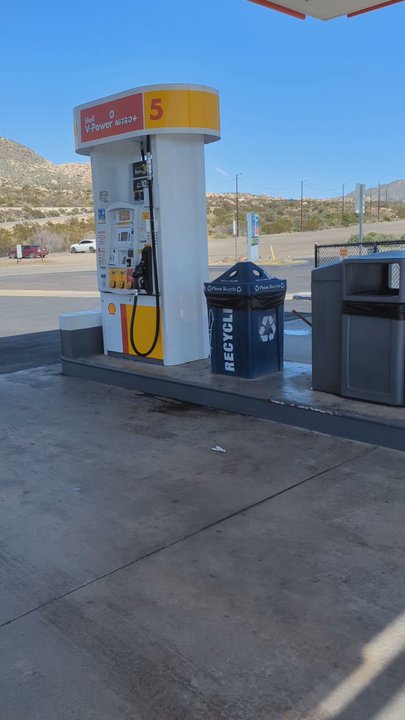 Shell - The bay area is large for RV's and high clearance vehicles - Gas Stations Near Me - Jacumba, California