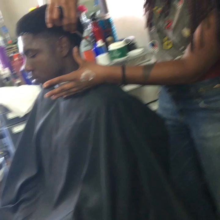 Showcase Barber Salon - Cut by Marci Shears - Barbers Near Me - Los Angeles, California