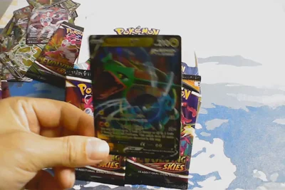 Pokemon Evolving Skies Booster Pack imagen 1