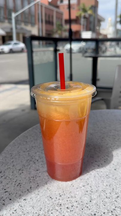 Caffe Dell'arte - Love this cafe! They have the best squeezed juices and the staff is always absolutely lovely and friendly. - Coffee & Tea Near Me - Beverly Hills, California