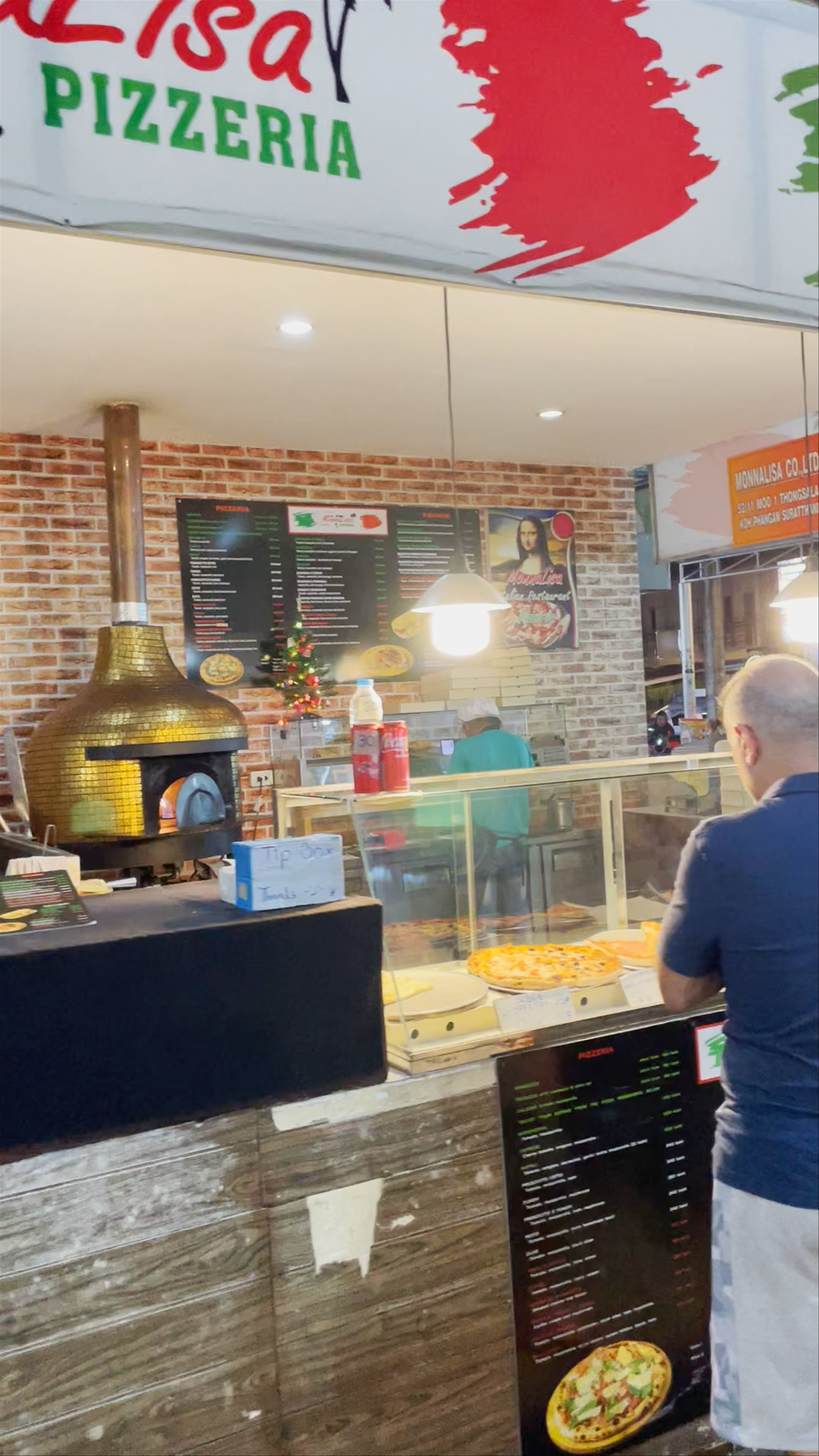 Phangan Food Court: Vibrant Local Flavors in Ko Pha-ngan