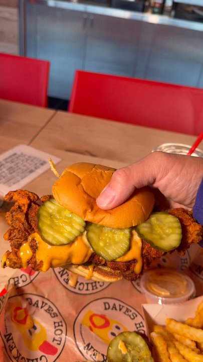 Dave's Hot Chicken - Chicken Shop Near Me - Denham Springs, Louisiana