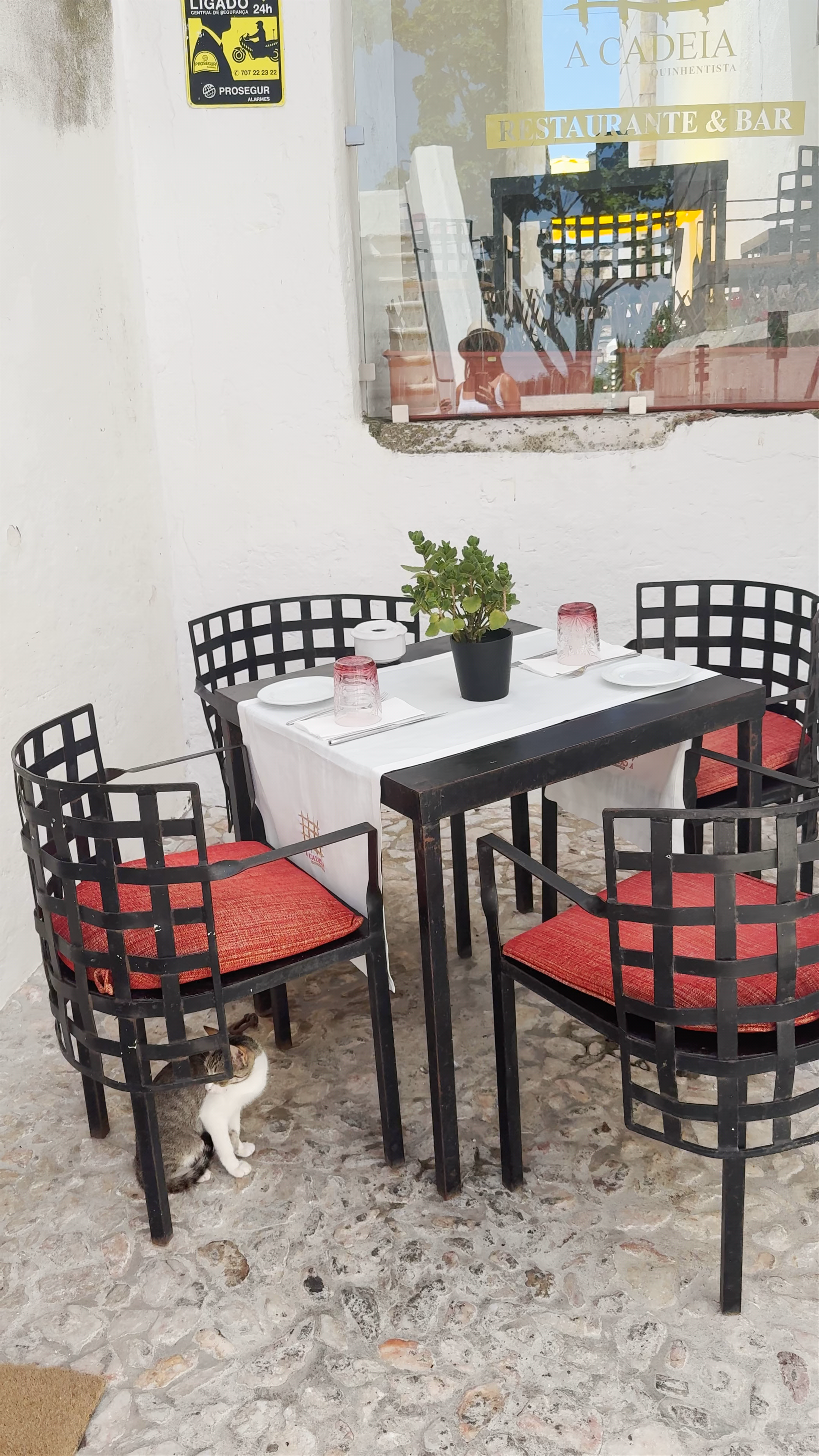 A Cadeia Bué Pequenina