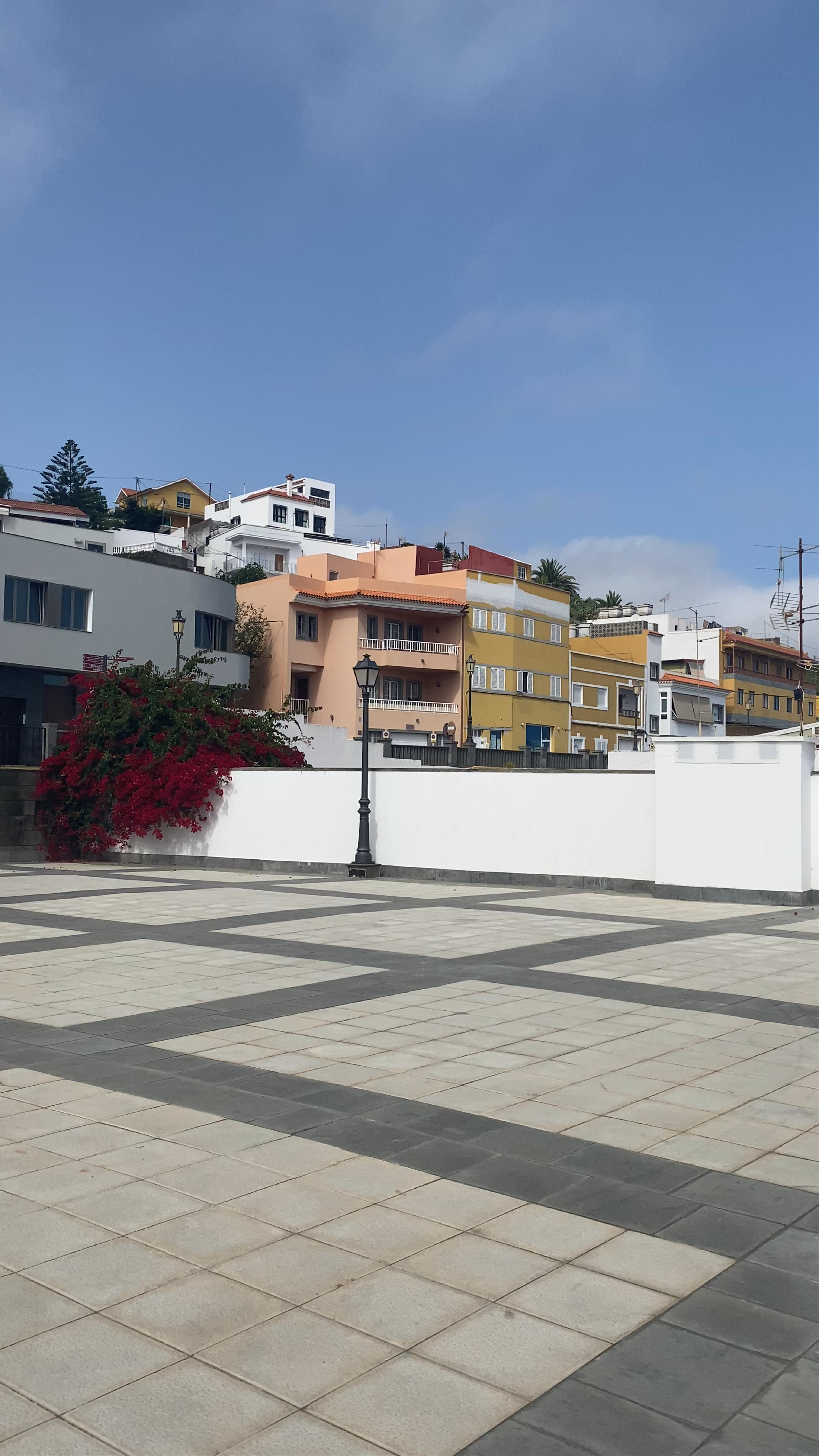 Mirador Plaza De San Roque: Scenic Views in Firgas, Canary Islands