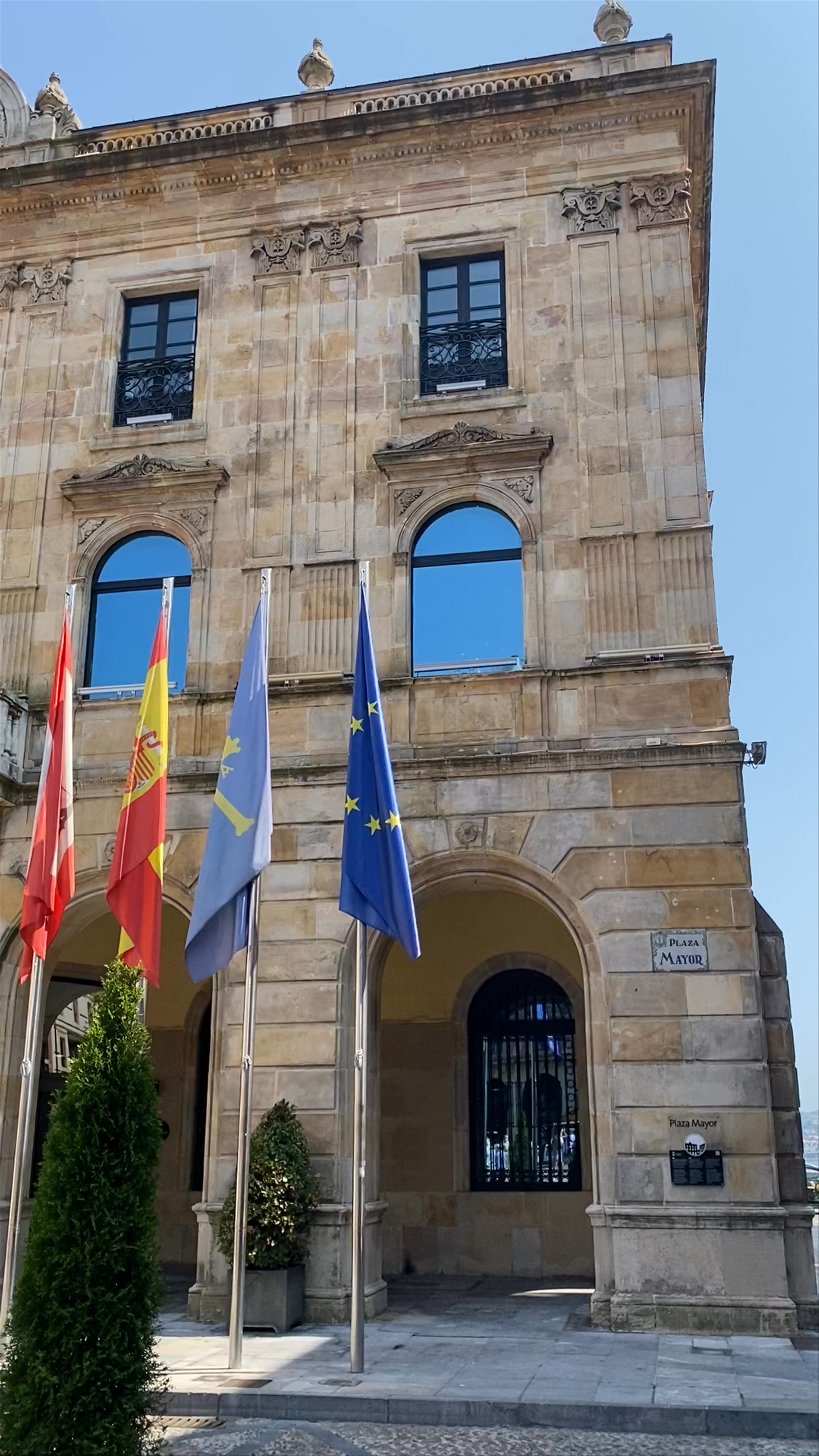 Plaza Mayor: Heart of Gijón’s Vibrant City Life