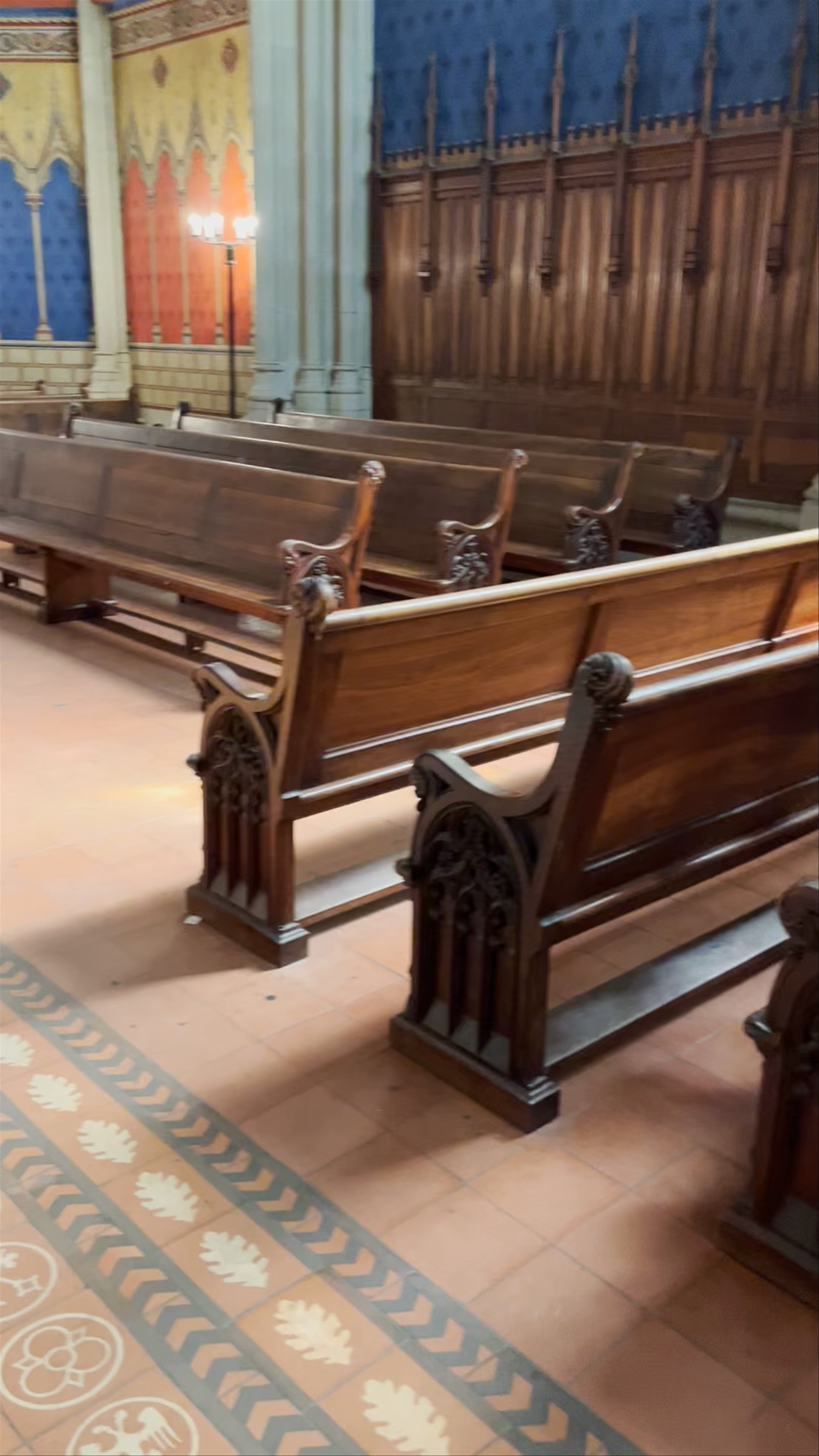 Chapelle des Macchabées: A Journey Through Gothic Splendor in Geneva