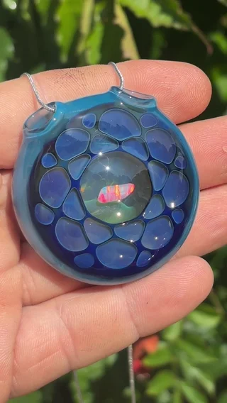 Preview pic of Opal honeycomb pendant