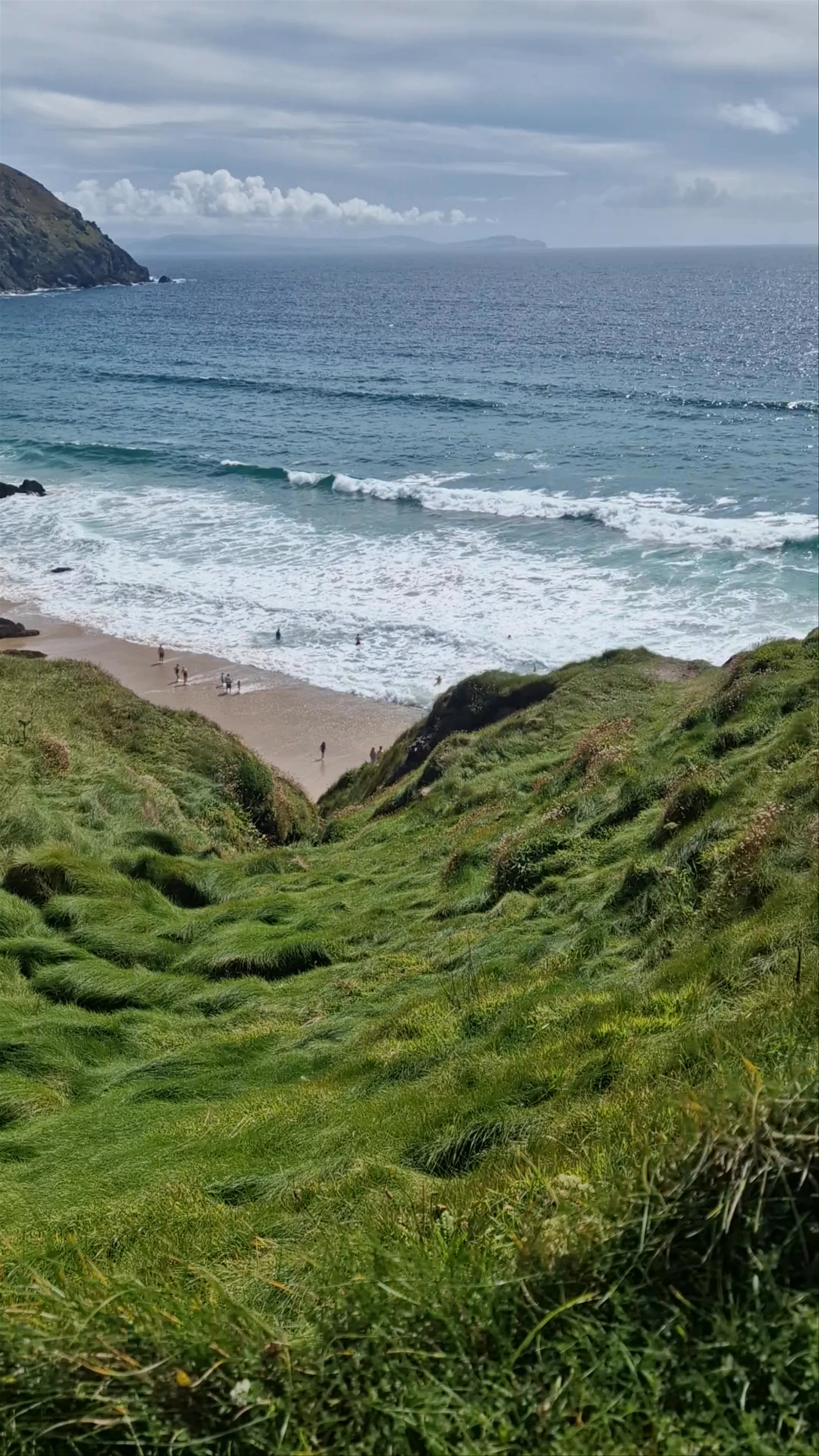 Coumeenoole Beach