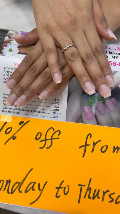 Refresh Nail Spa - SNS胶做的指甲 - Nail Salons Near Me - New York, New York