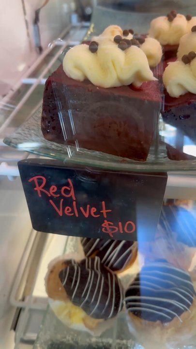Fabiani's - Pastries and Dessert - Italian Near Me - Kihei, Hawaii