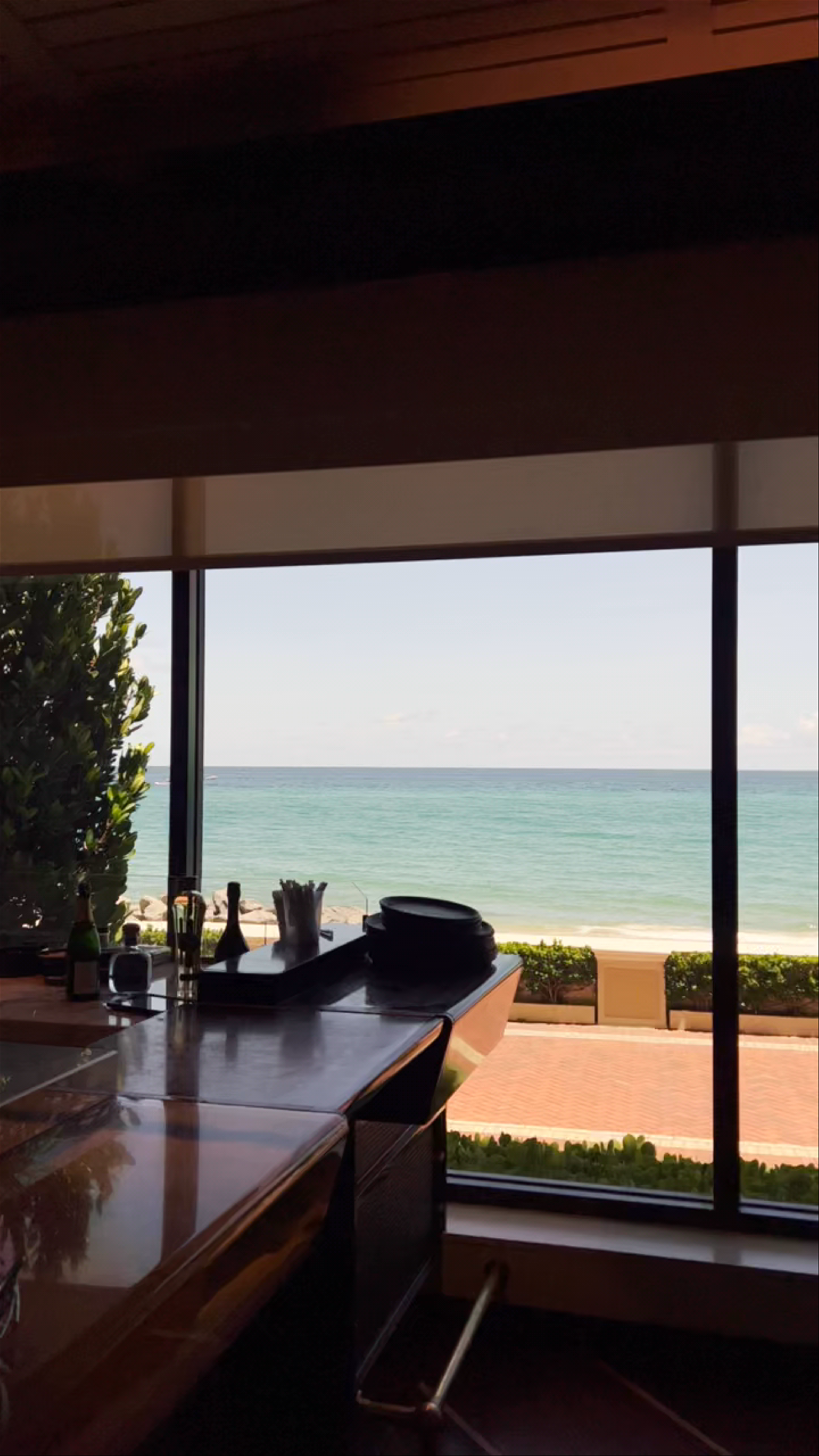 Oceanfront Dining Experience at Seafood Bar, Palm Beach