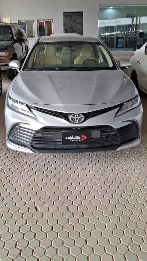 تويوتا كامري LE 2024