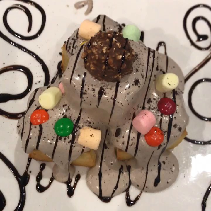 Cafe Dazzling - Oreo Pyramid Honey Toast - Ramen Near Me - Tracy, California