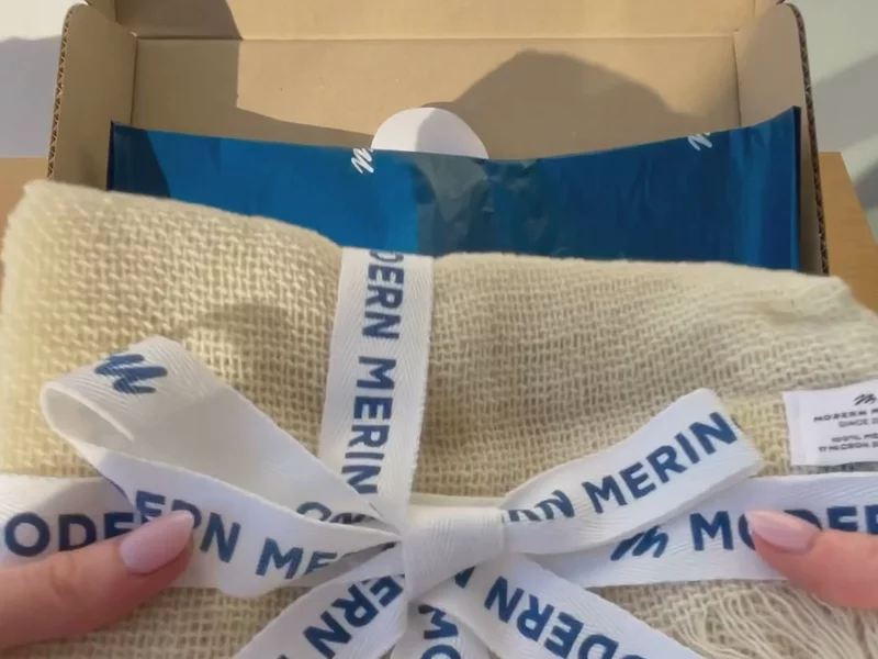 Merino Scarf Unboxing