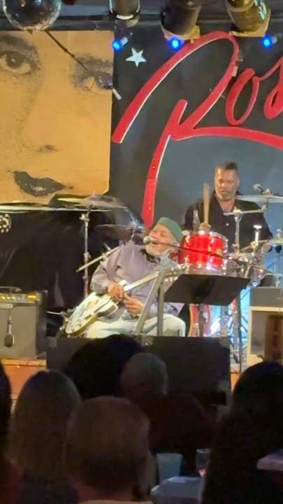 Rosa's Lounge - Jazz & Blues Near Me - Chicago, Illinois