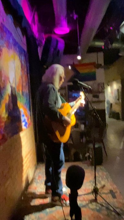 Bramblitt's Yellow Dog Art Bar and Gallery - Open mic - Art Galleries Near Me - Denton, Texas