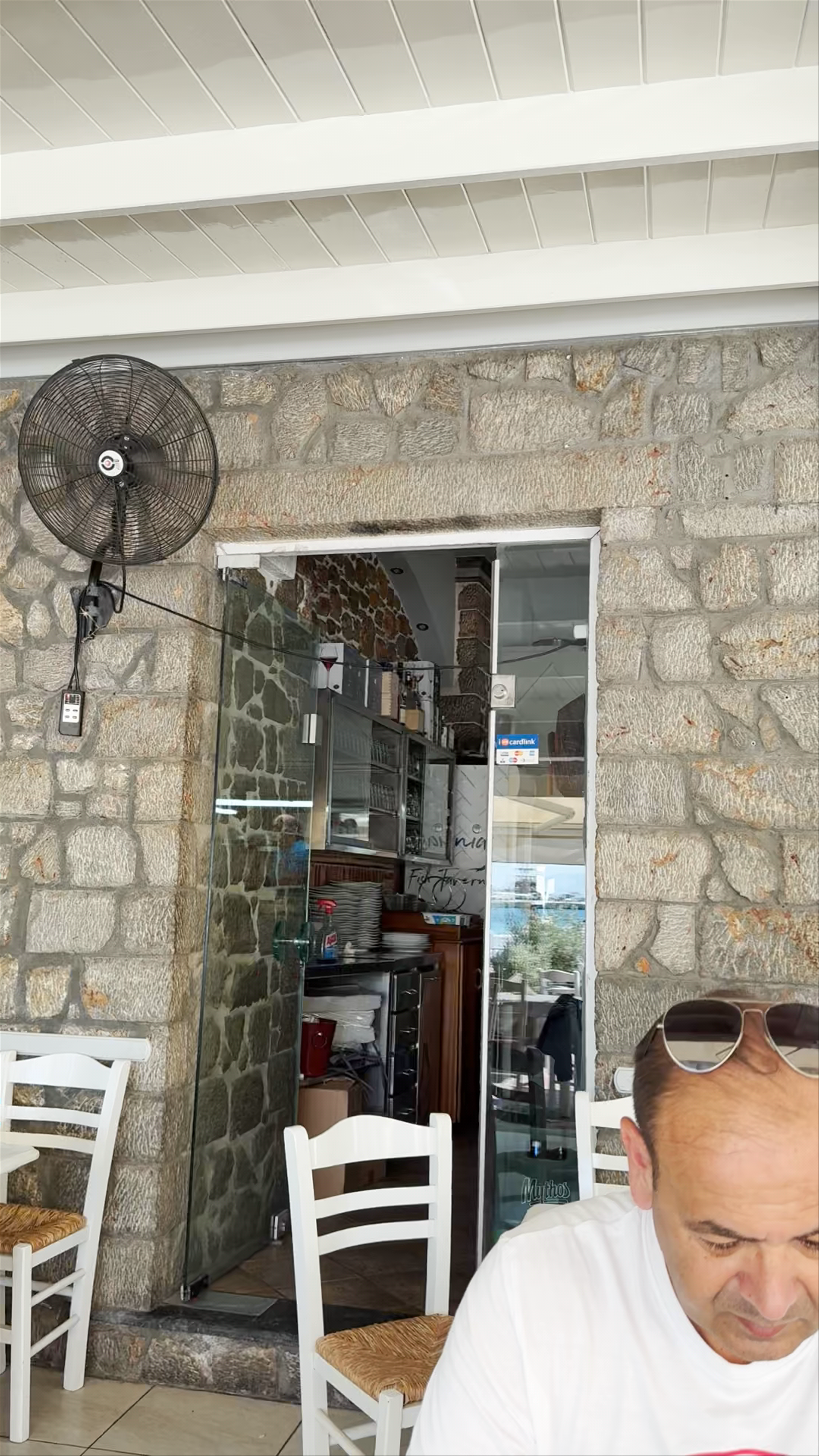 Manias fish tavern