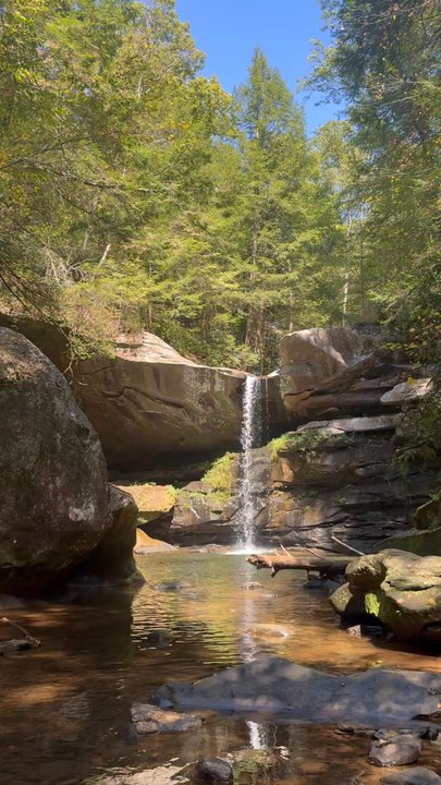 Flat Lick Falls - View of the falls from the bottom - Parks Near Me - Gray Hawk, Kentucky