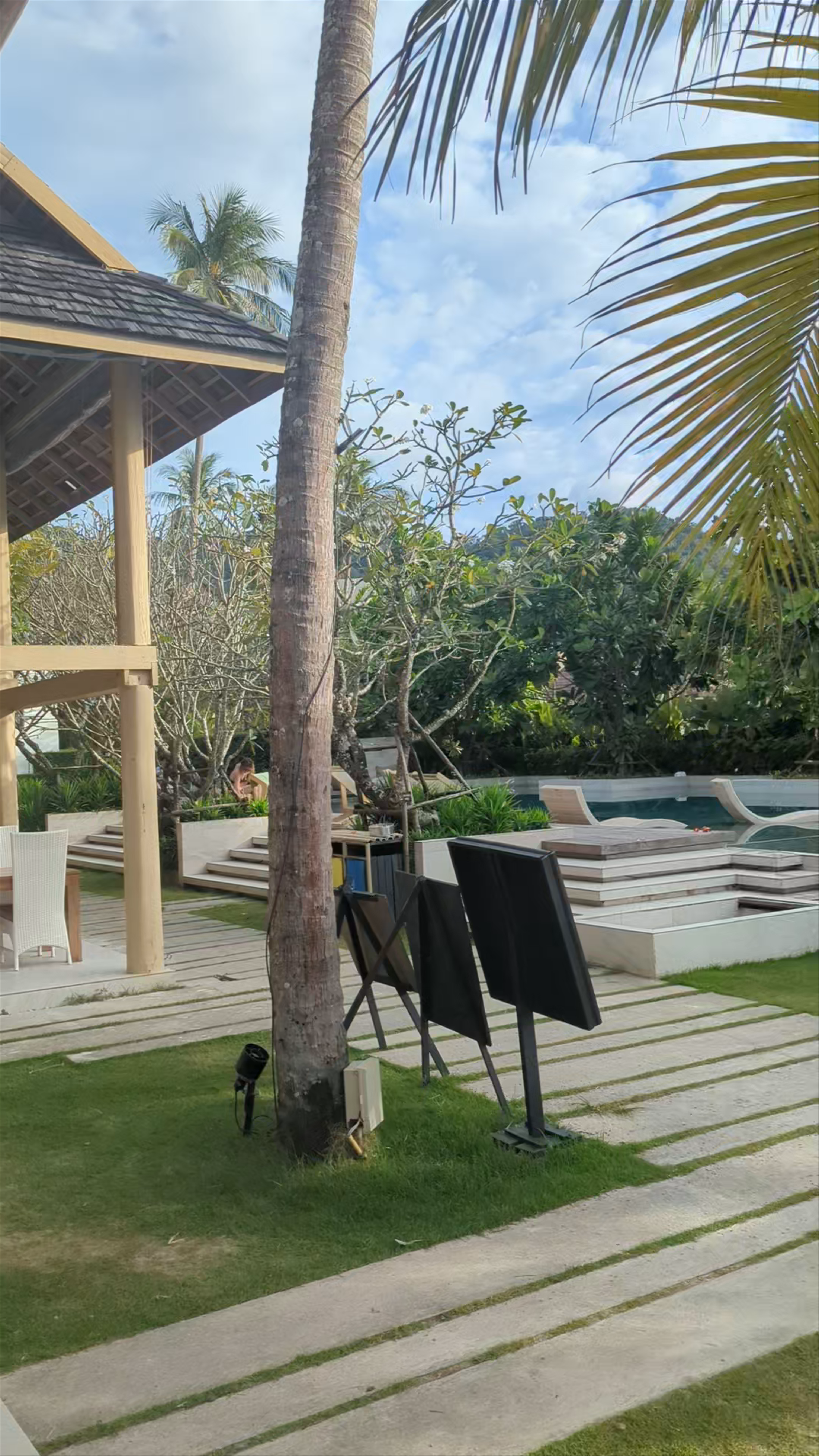 VAYNA Boutique Koh Chang: Serene Beachfront Escape in Trat, Thailand