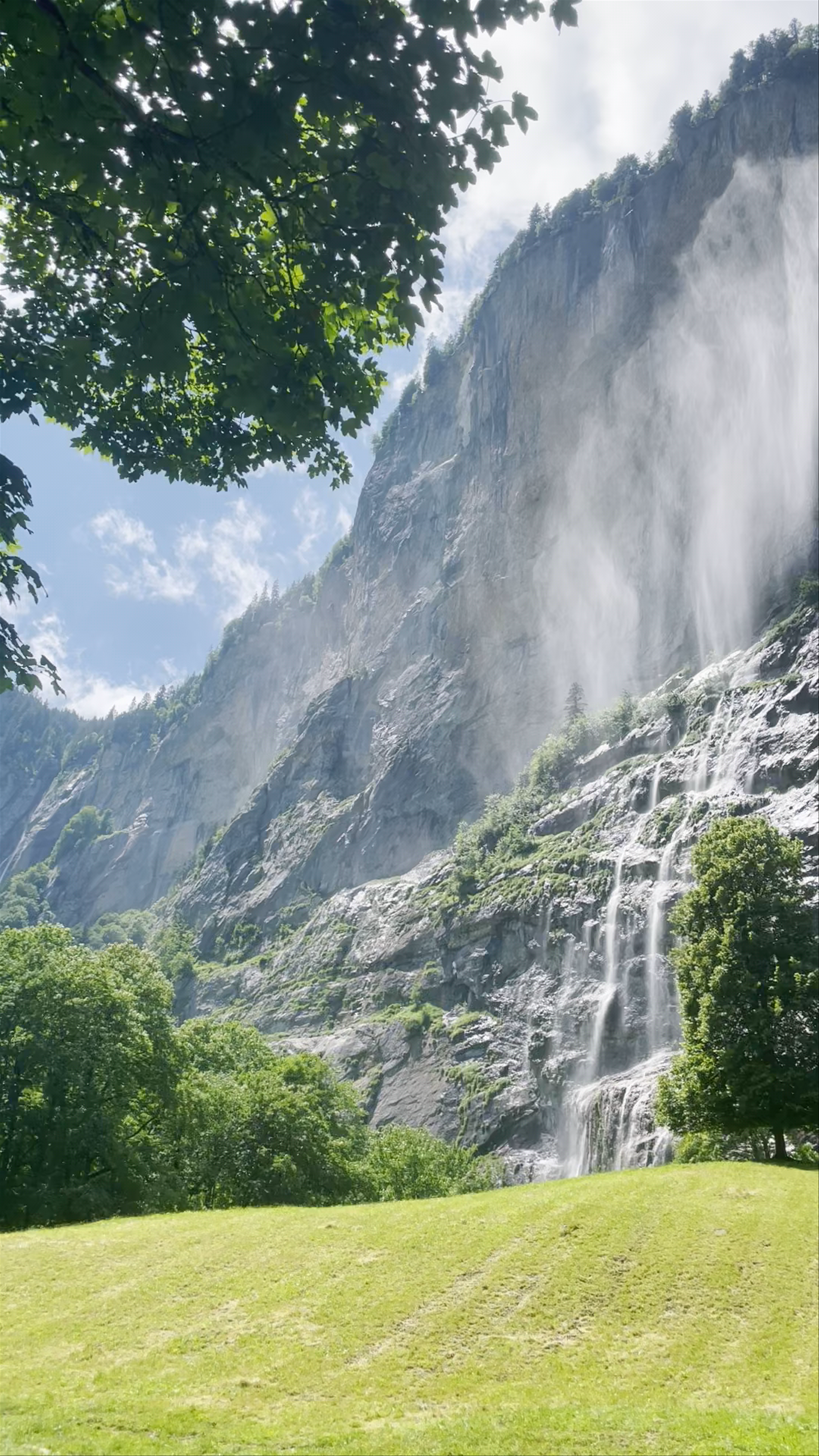 Staubbach Falls: Switzerland’s Majestic Alpine Waterfall Experience