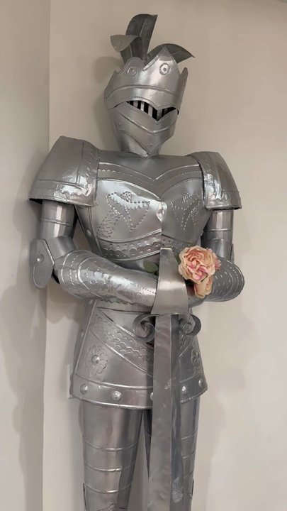 Pretty Tea Parties - Knight in armor - Party & Event Planning Near Me - Walnut Creek, California