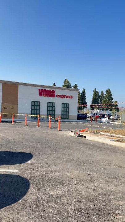 Vons - Grocery Near Me - Camarillo, California