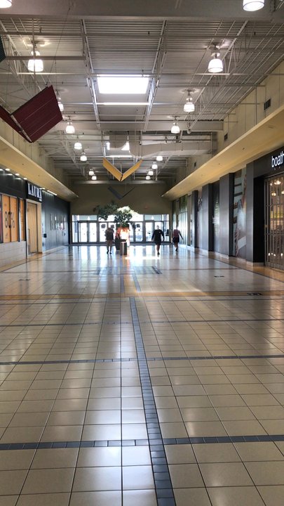 Dixie Outlet Mall - Shopping Centers Near Me - Mississauga, Ontario